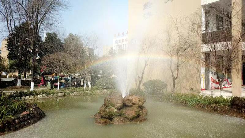 匠心池—雨后初晴，天空中那抹绚丽的“虹”.jpg